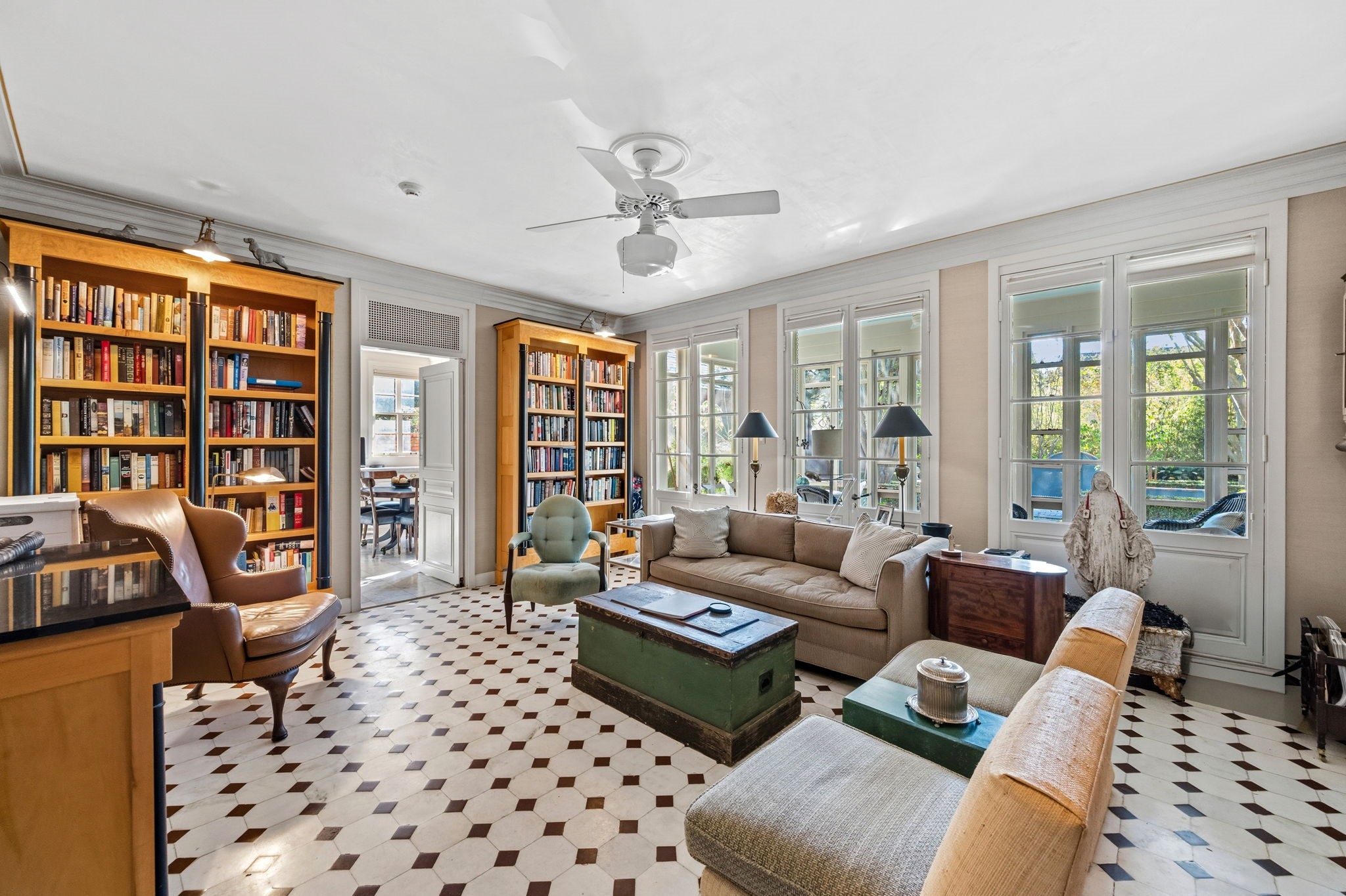 3815 Bernardo de Galvez Avenue, Galveston, TX 77550