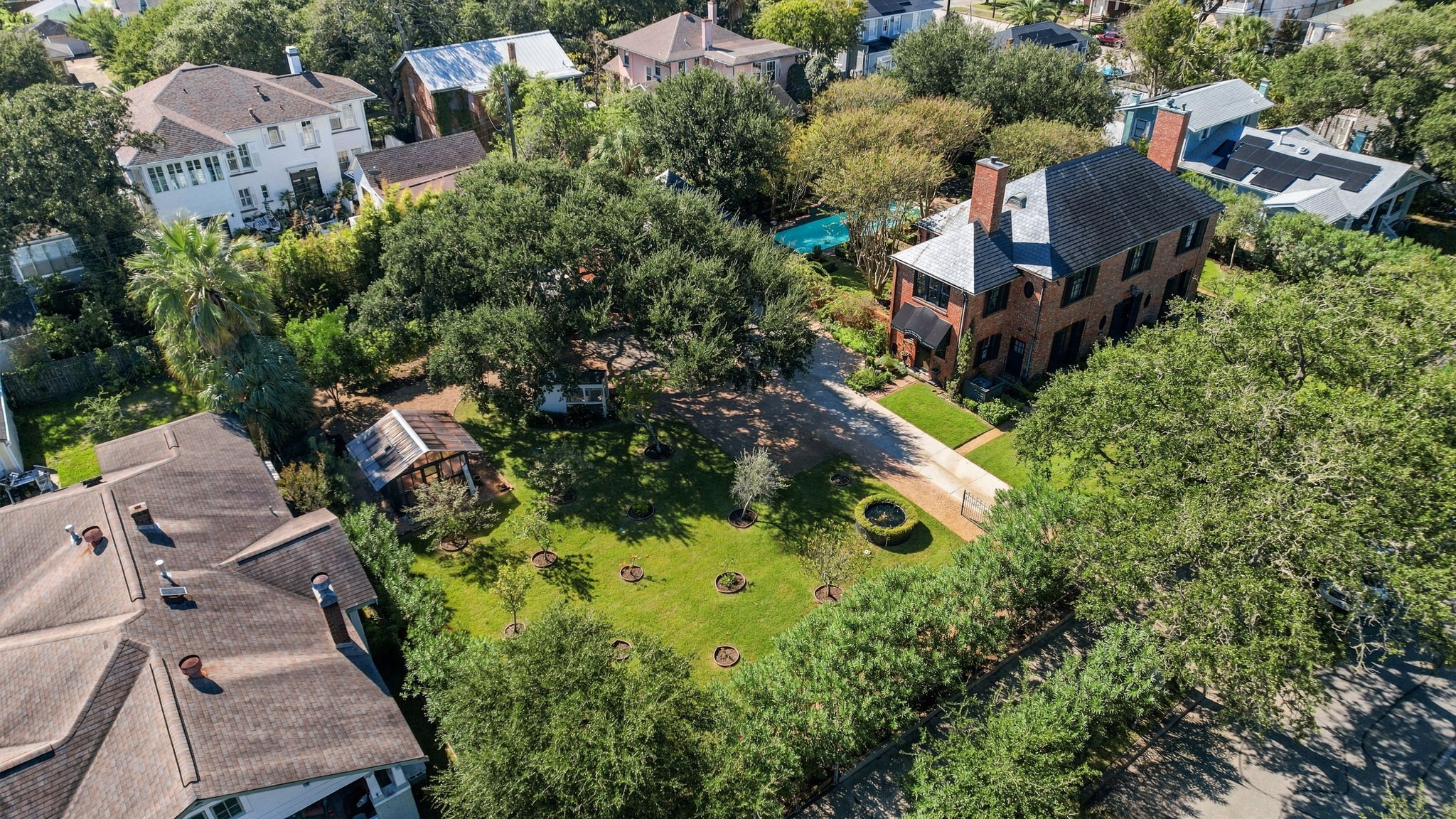 3815 Bernardo de Galvez Avenue, Galveston, TX 77550