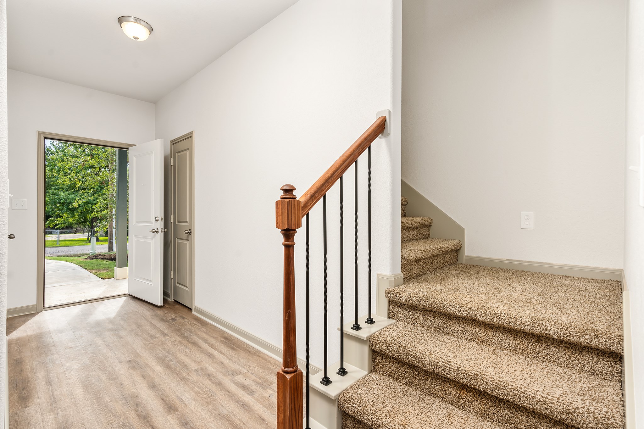 893 E Semands Avenue, #B, Conroe, TX 77031