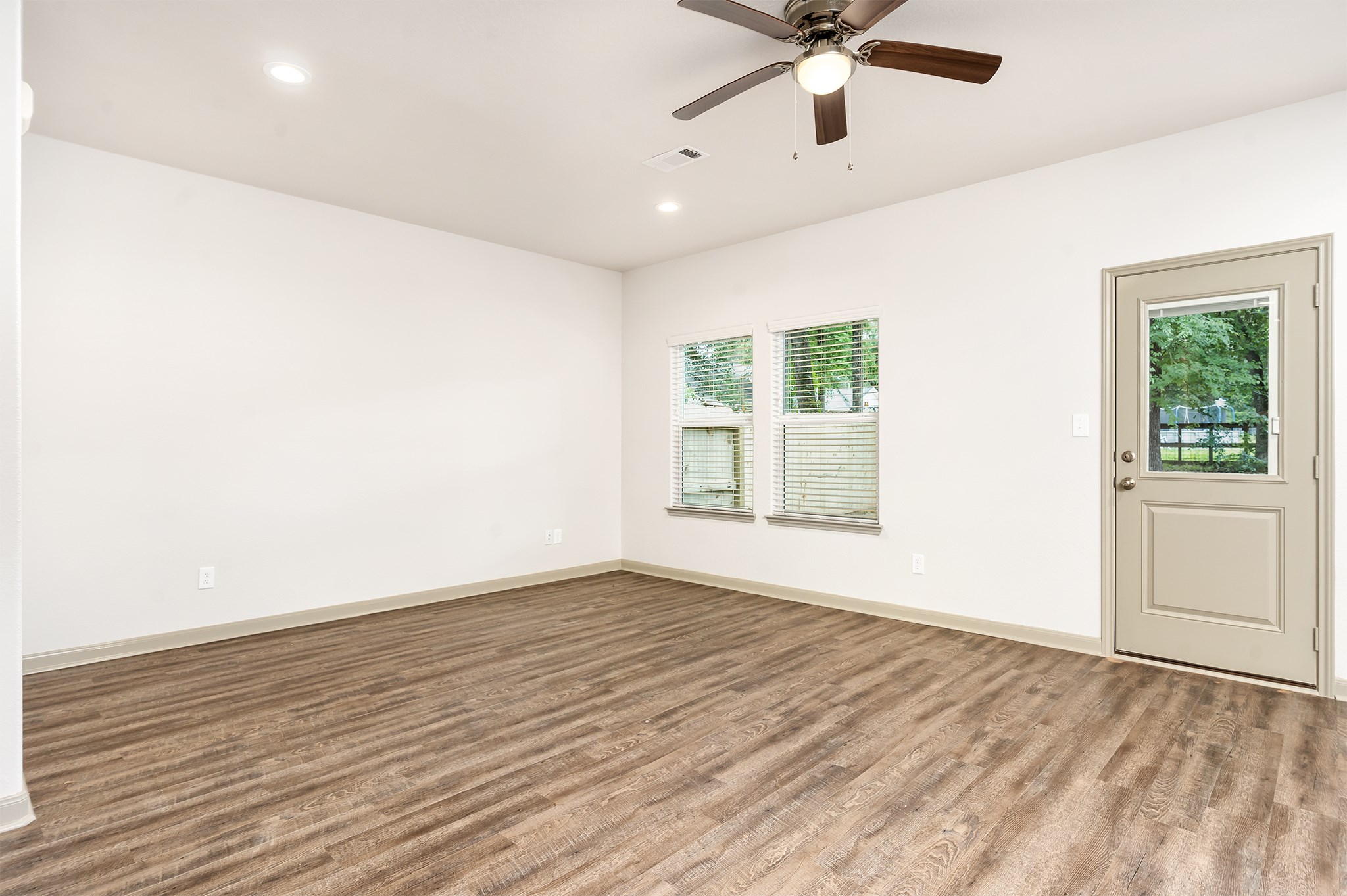 893 E Semands Avenue, #B, Conroe, TX 77031