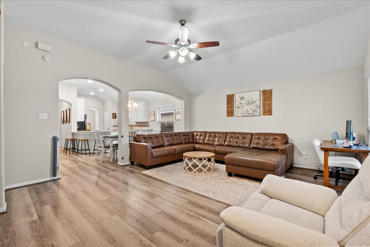 732 Cedar Gate Lane, La Marque, TX 77568
