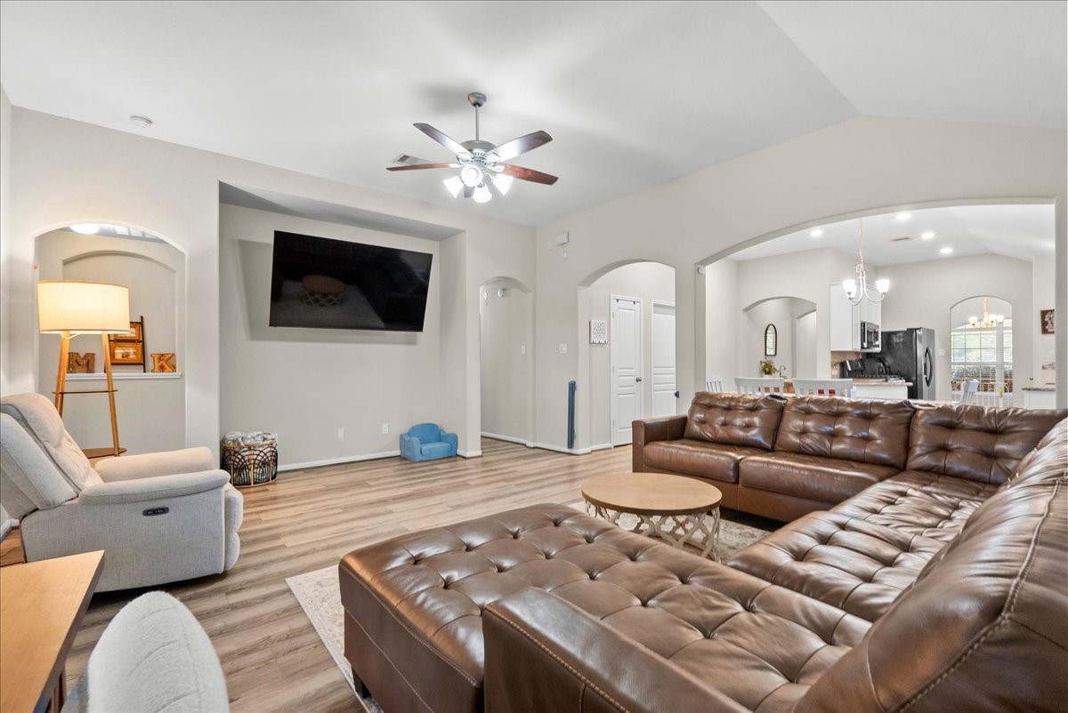 732 Cedar Gate Lane, La Marque, TX 77568