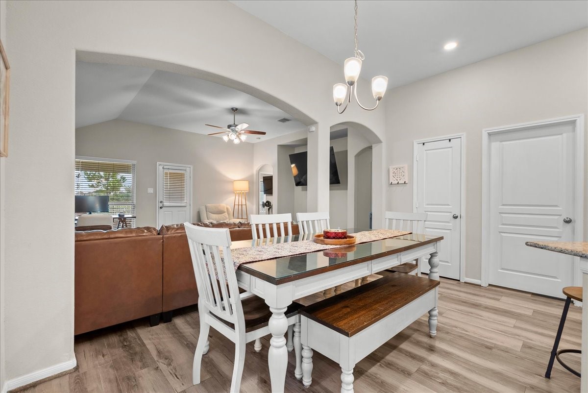 732 Cedar Gate Lane, La Marque, TX 77568