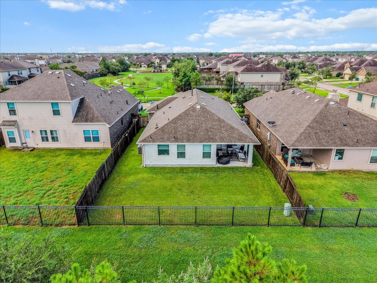 732 Cedar Gate Lane, La Marque, TX 77568