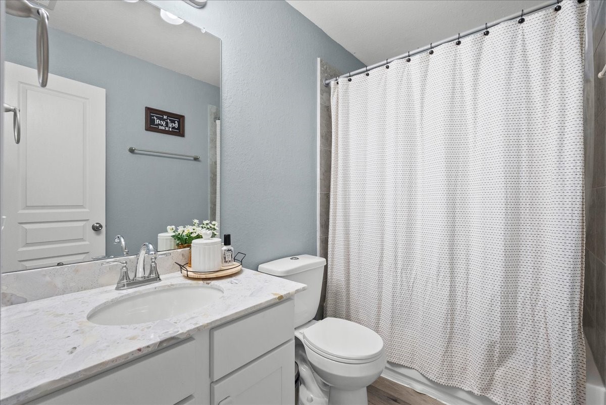 732 Cedar Gate Lane, La Marque, TX 77568
