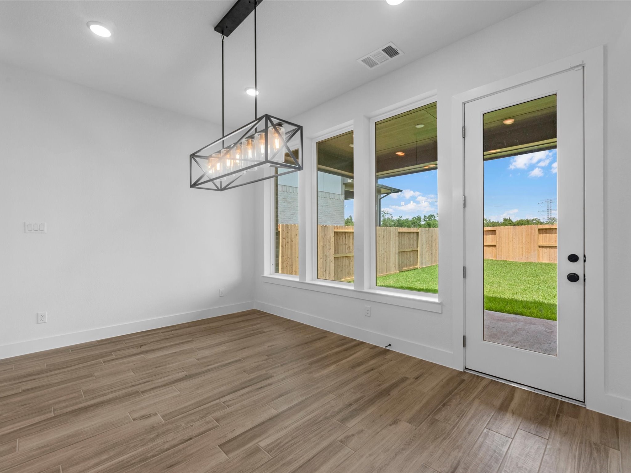 2718 Crown Ridge Drive, Missouri City, TX 77459