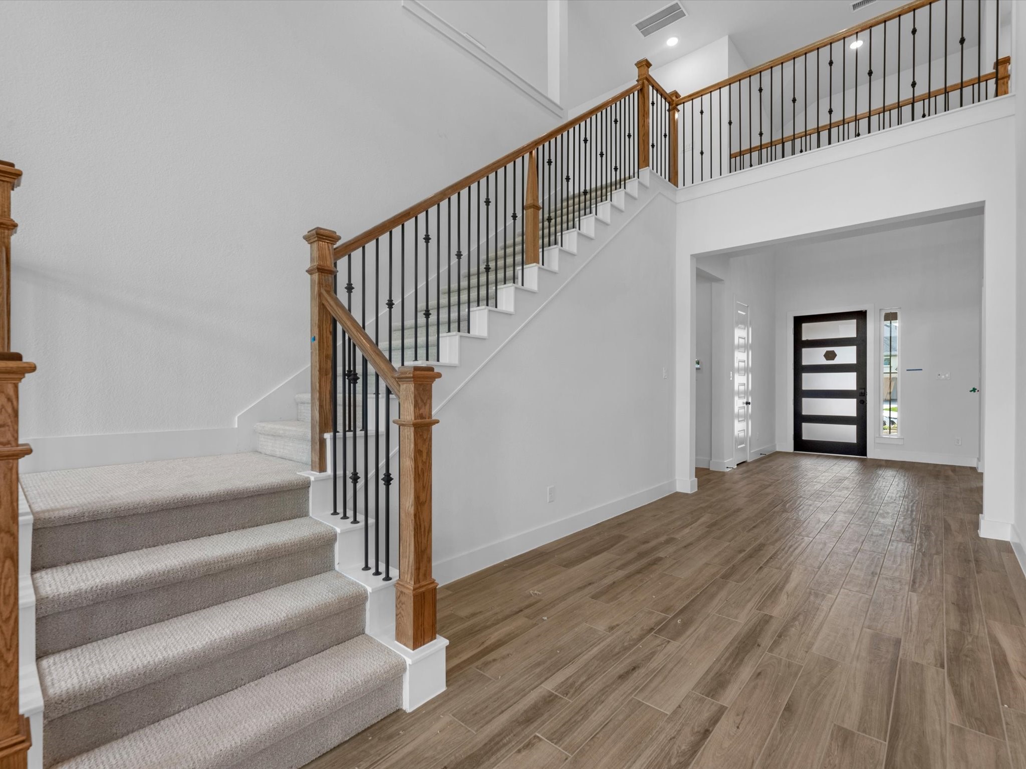 2718 Crown Ridge Drive, Missouri City, TX 77459