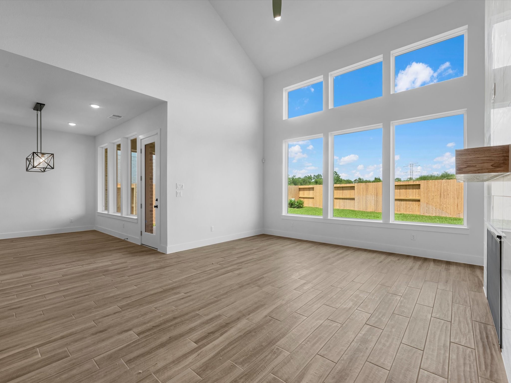 2718 Crown Ridge Drive, Missouri City, TX 77459