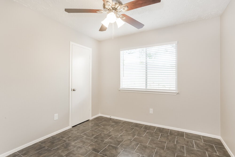 3915 Vineyard Drive, Houston, TX 77082