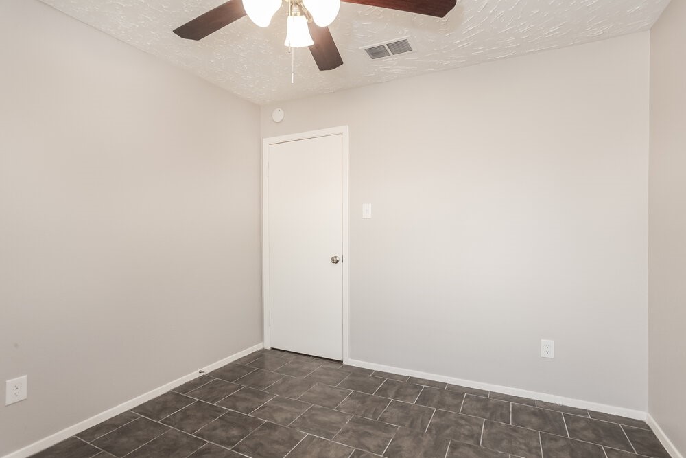3915 Vineyard Drive, Houston, TX 77082