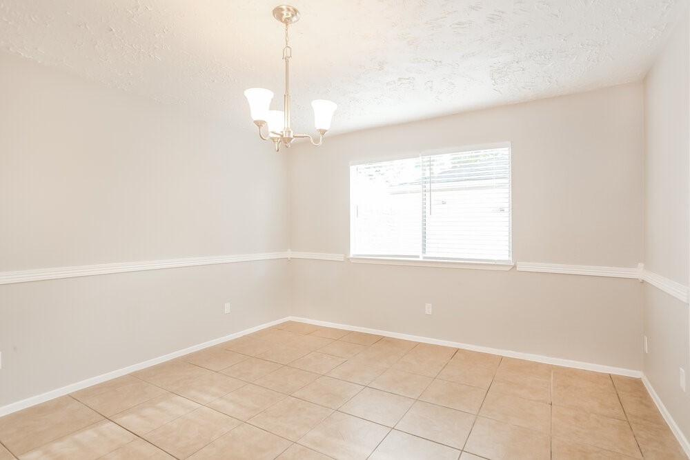 3915 Vineyard Drive, Houston, TX 77082 3915 Vineyard Drive, Houston, TX 77082