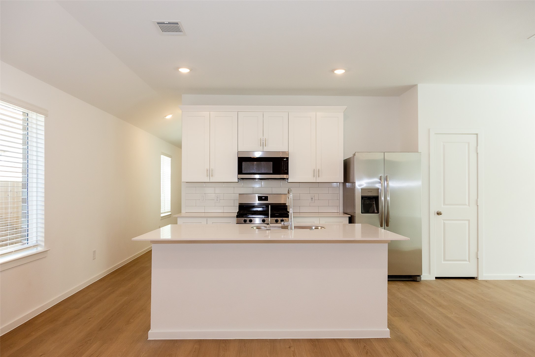 3422 Horseshoe Trail Lane, League City, TX 77511