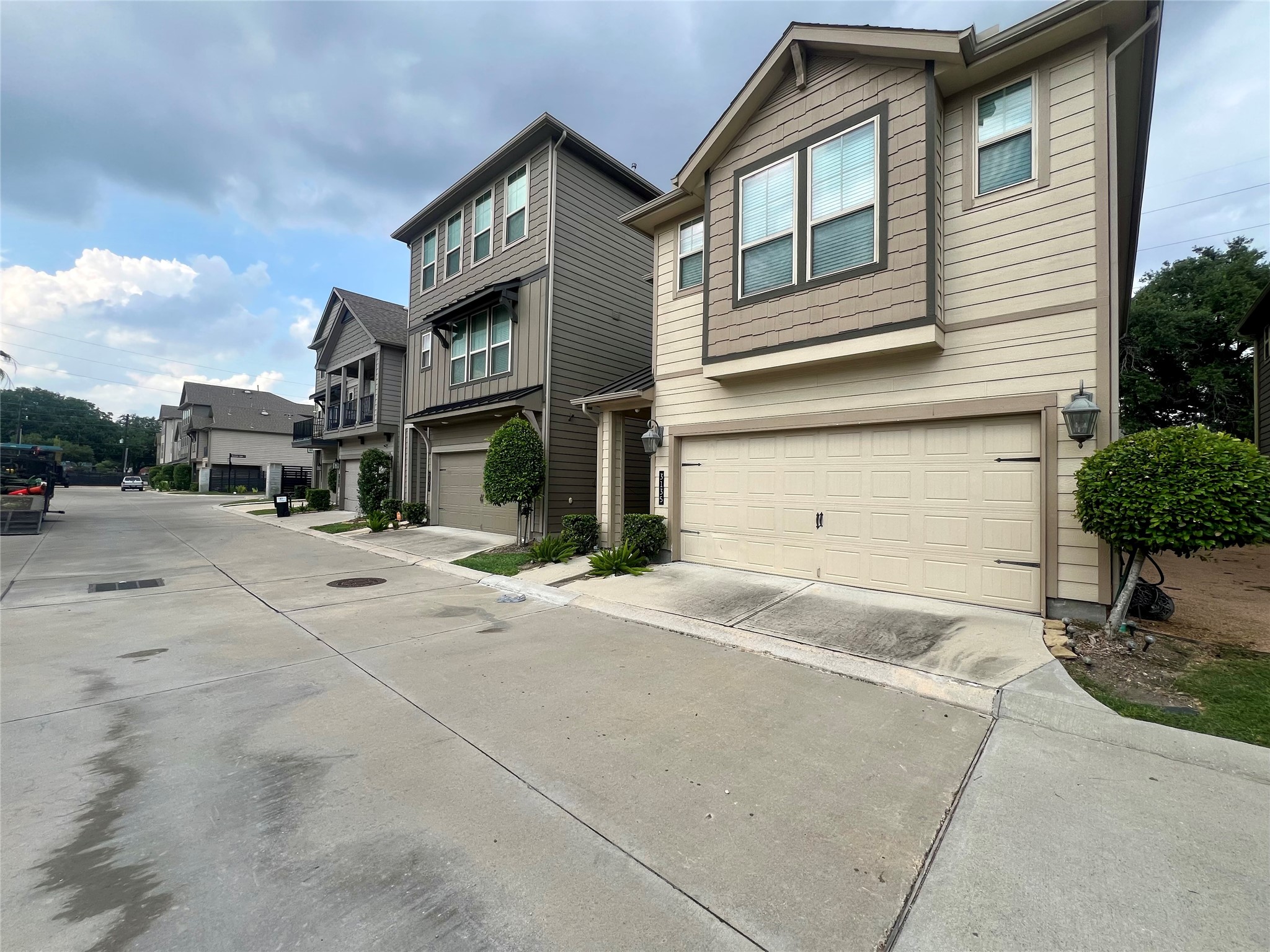 3131 Briarwood Point Place, #P, Houston, TX 77063 3131 Briarwood Point Place, #P, Houston, TX 77063