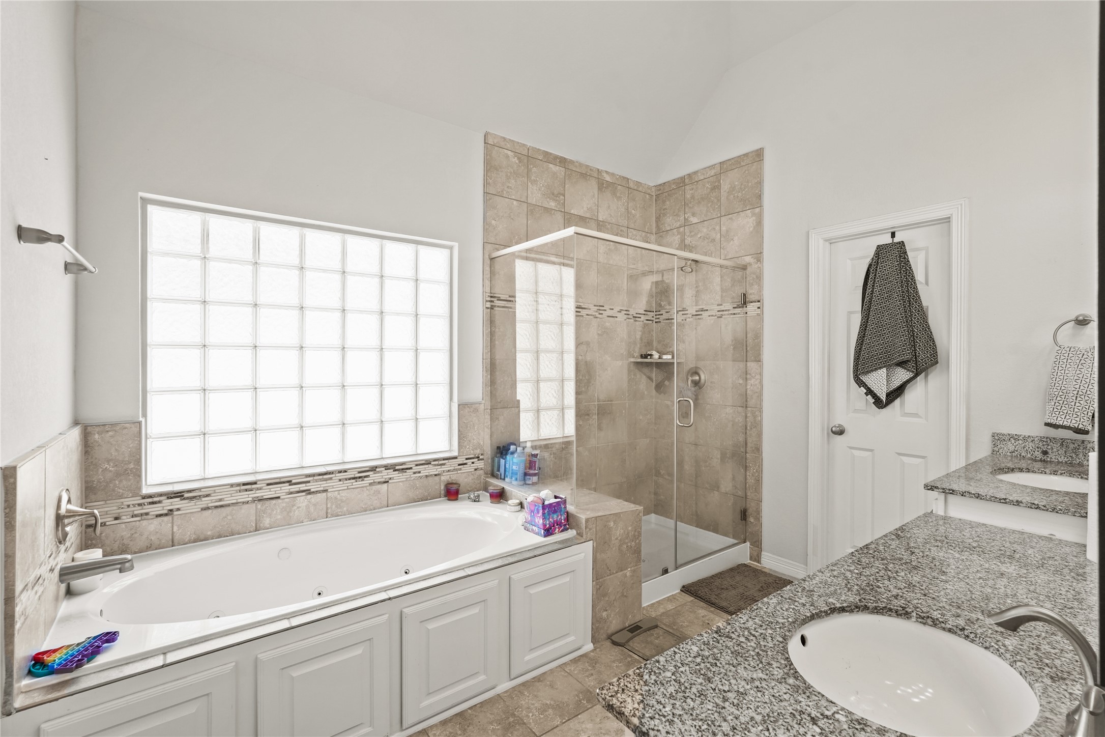 10020 Spring Shadows Park Circle, Houston, TX 77080