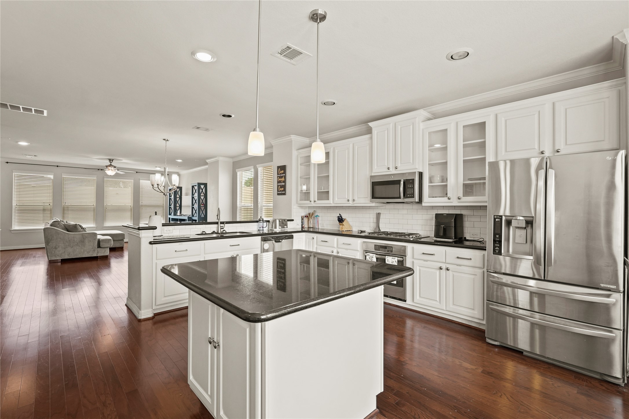10020 Spring Shadows Park Circle, Houston, TX 77080