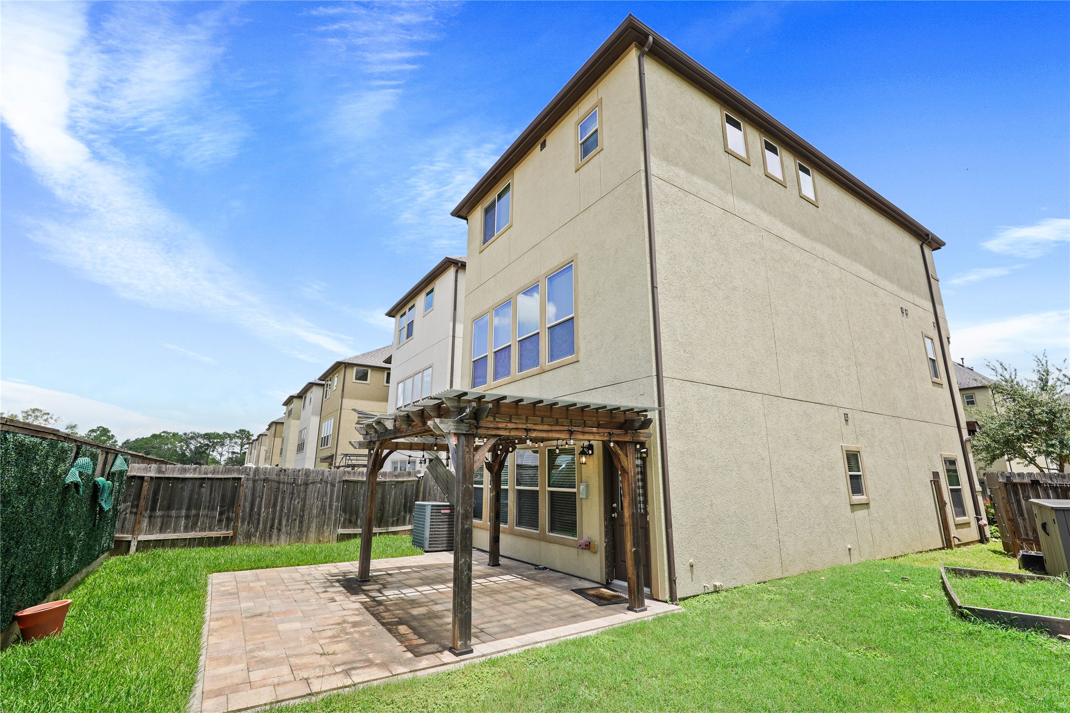 10020 Spring Shadows Park Circle, Houston, TX 77080