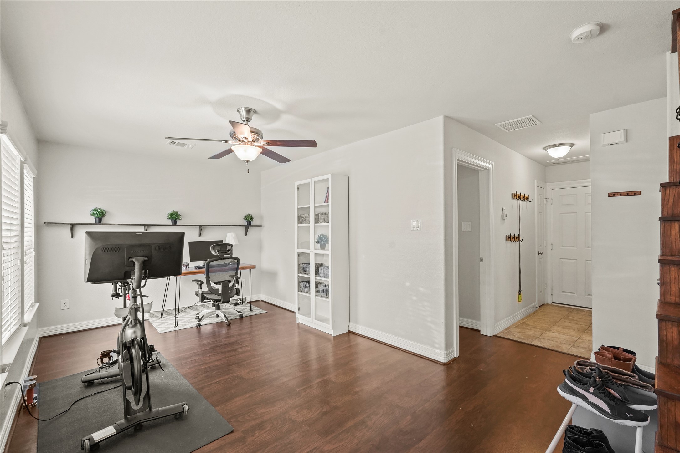 10020 Spring Shadows Park Circle, Houston, TX 77080