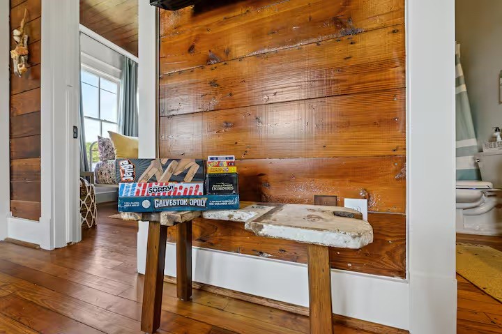 2601 37th Street, Galveston, TX 77550