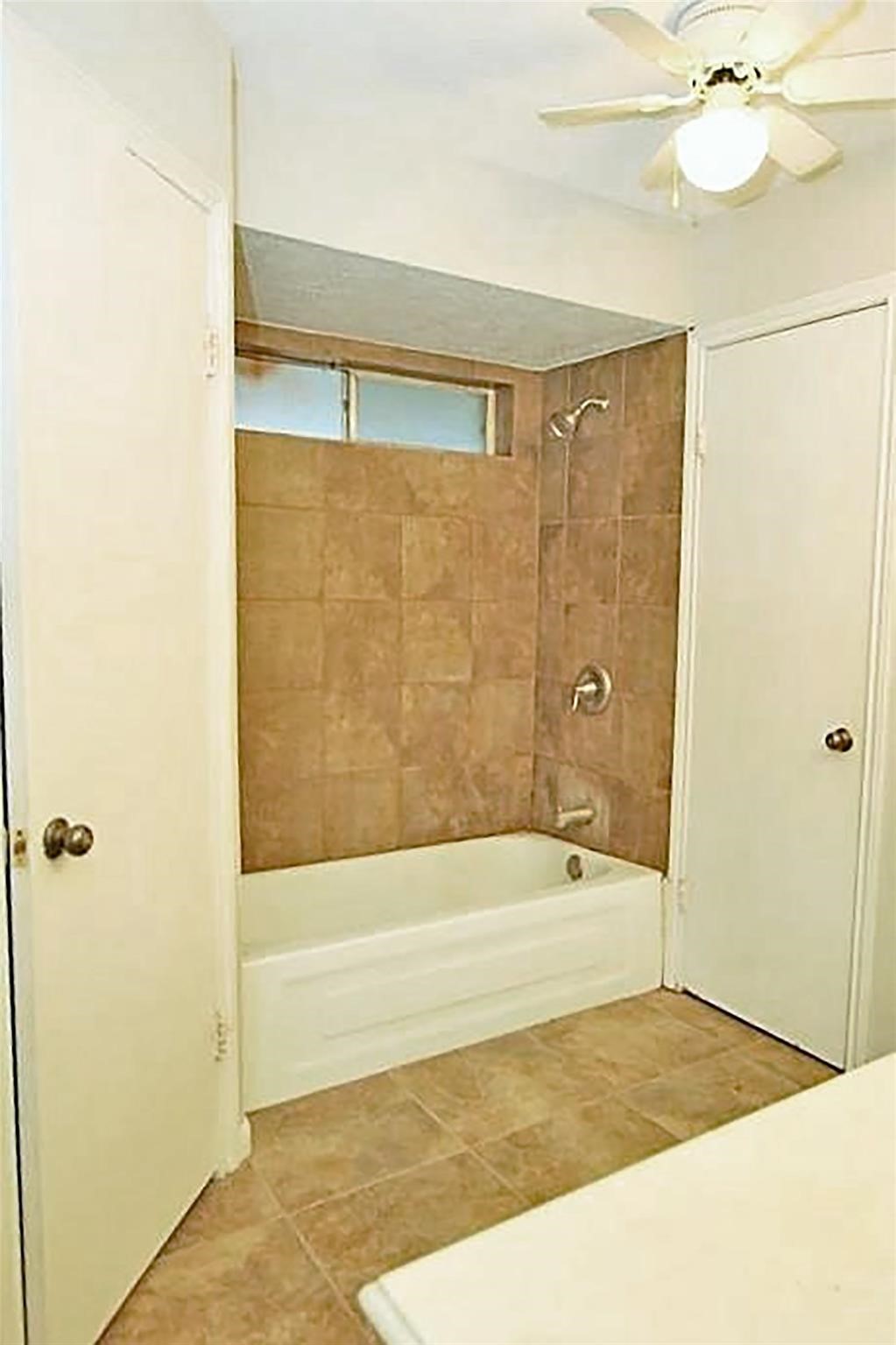 15114 Rolling Oaks Drive, Houston, TX 77070