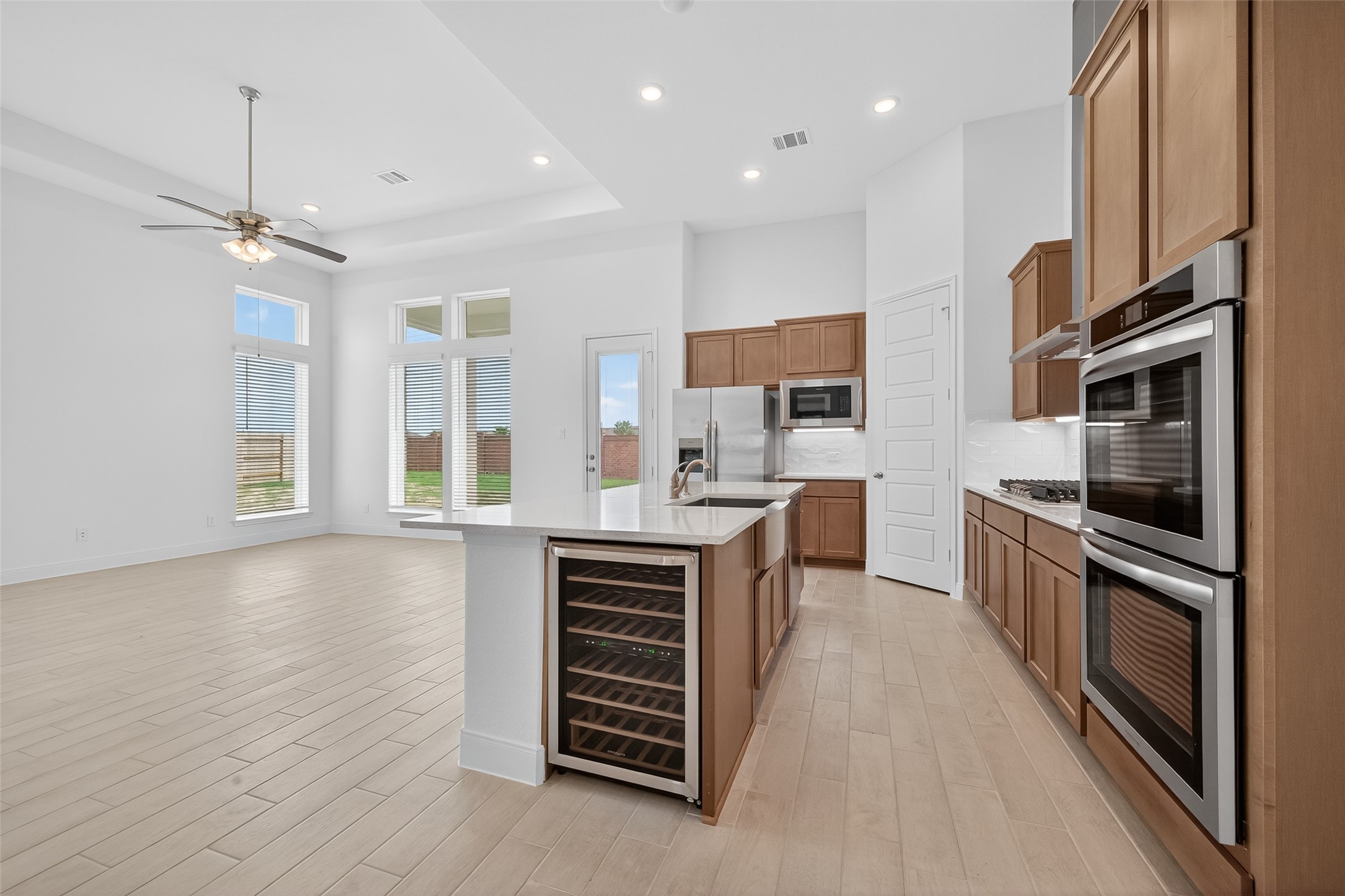 13613 Windward Mist Drive, Texas City, TX 77568 13613 Windward Mist Drive, Texas City, TX 77568