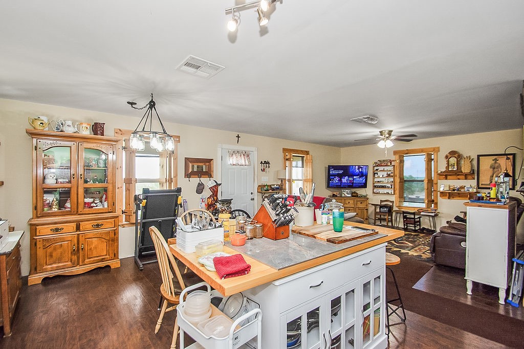 727 18th Street, Dickinson, TX 77539