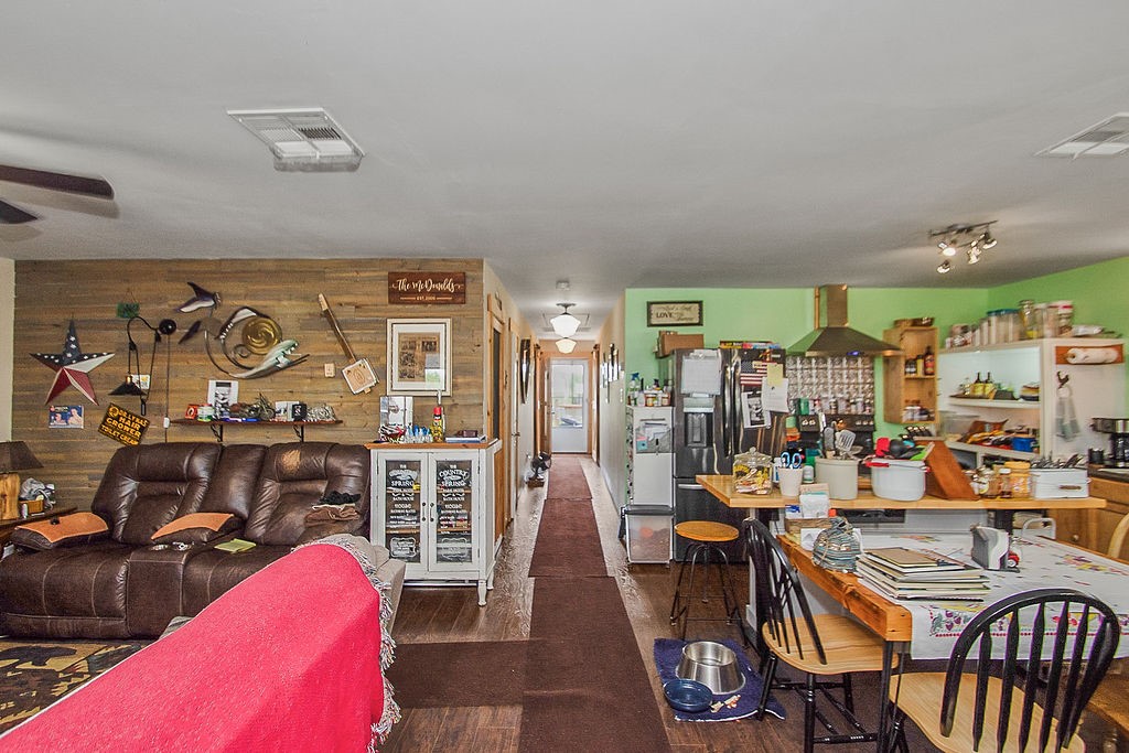 727 18th Street, Dickinson, TX 77539