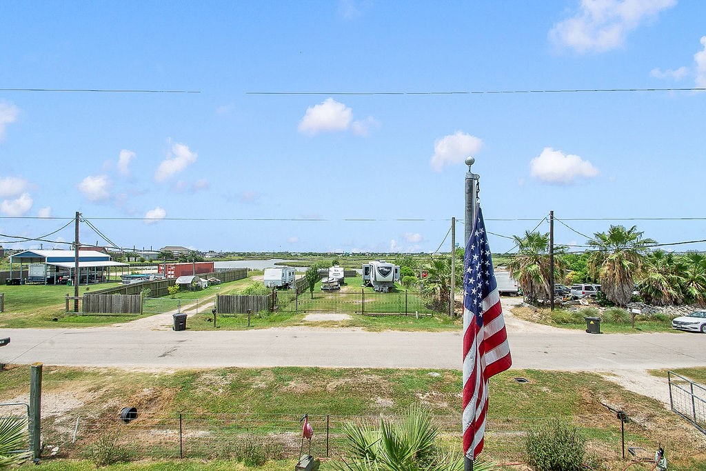 727 18th Street, Dickinson, TX 77539