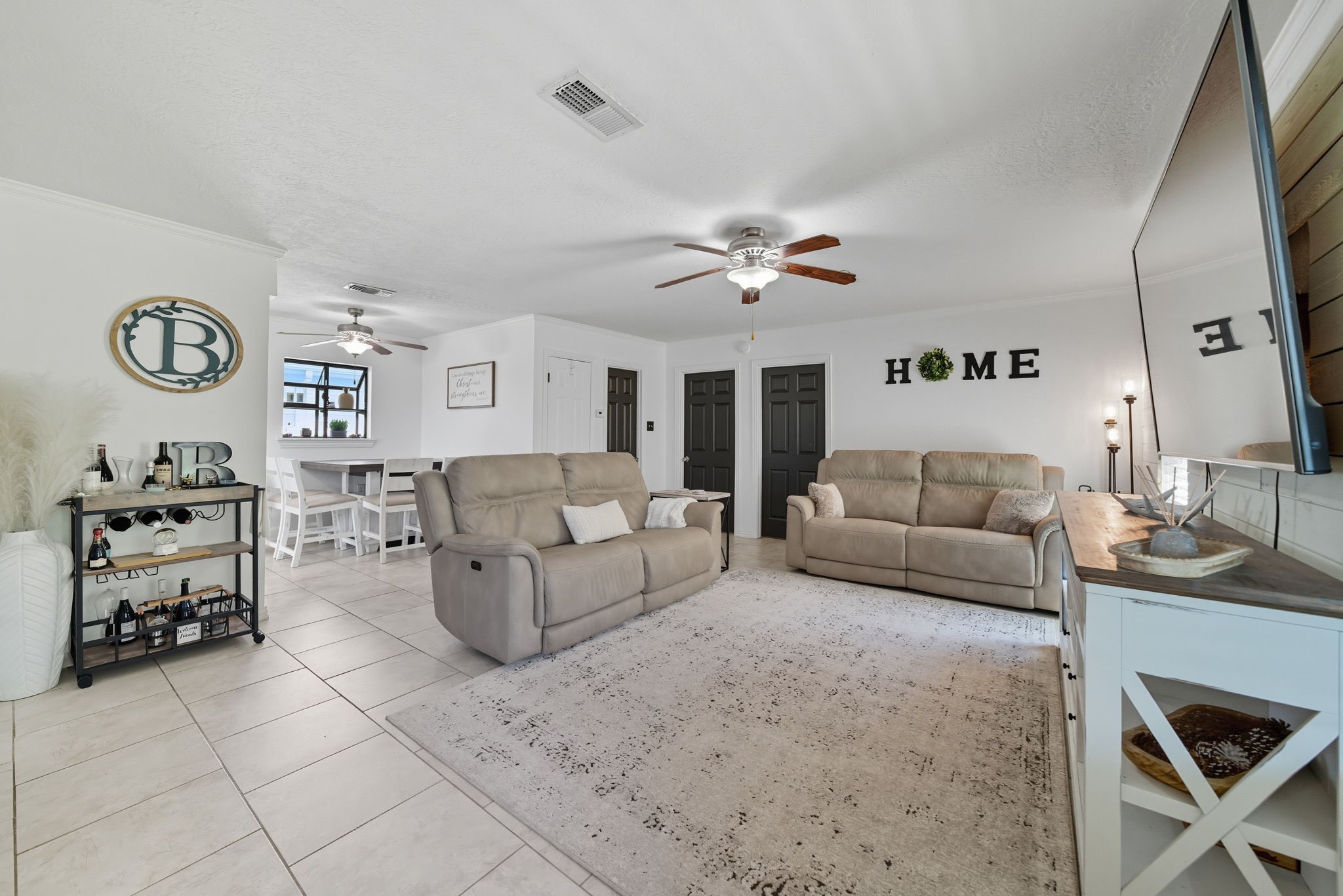439 Pompano Street, Bayou Vista, TX 77563