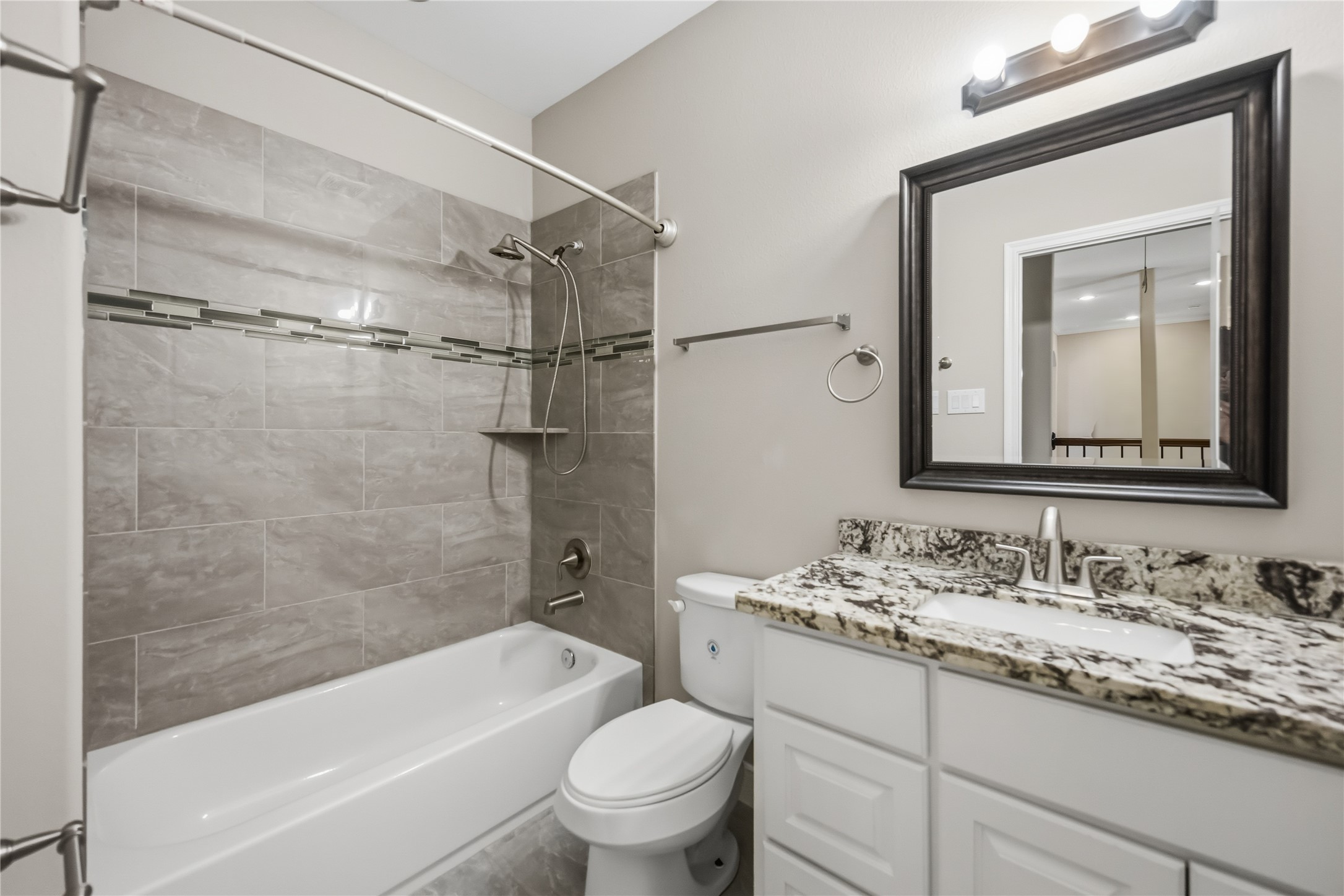 2/2 secondary bathrooms located upstairs