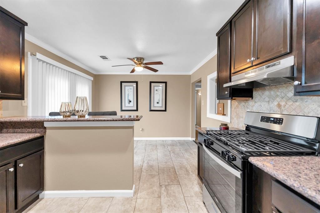 7621 Parker Road, Houston, TX 77016