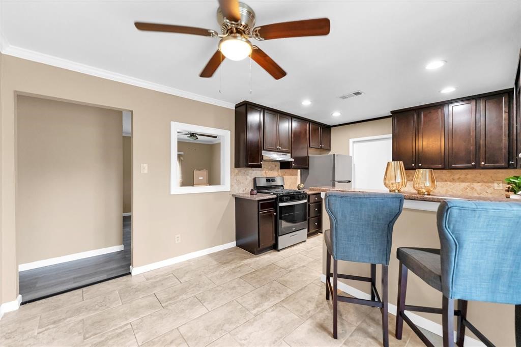 7621 Parker Road, Houston, TX 77016