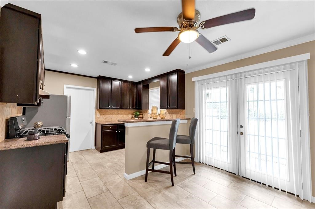 7621 Parker Road, Houston, TX 77016 7621 Parker Road, Houston, TX 77016