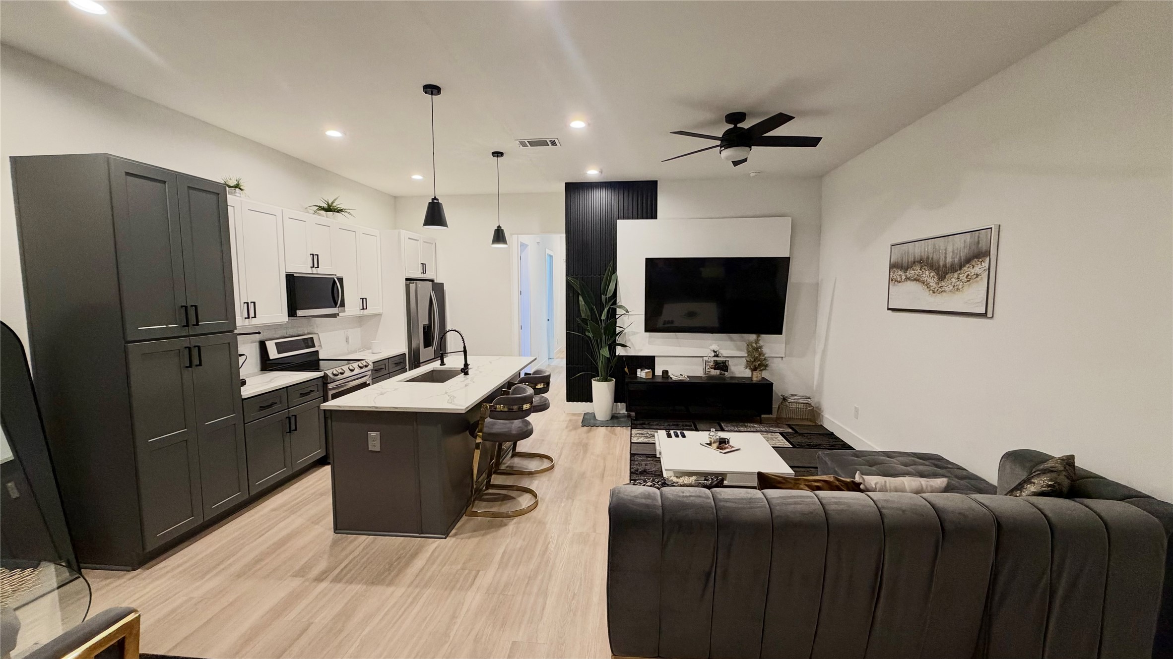 3549 Amos Street, #B, Houston, TX 77021