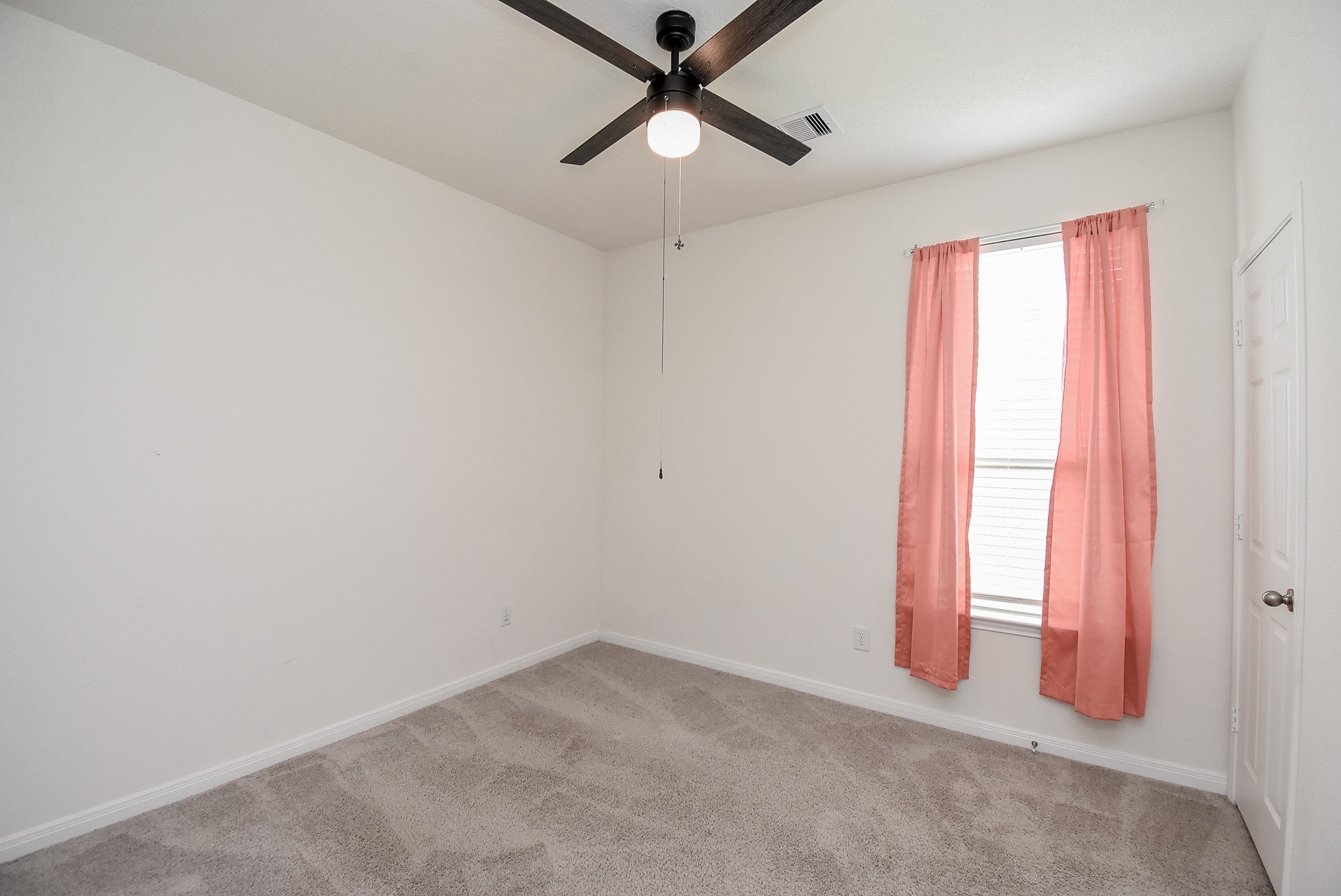 1003 Haven Hill Ln, La Marque, TX 77568