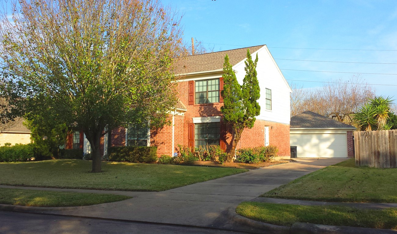 2319 Mill Creek Drive, Sugar Land, TX 77478 2319 Mill Creek Drive, Sugar Land, TX 77478