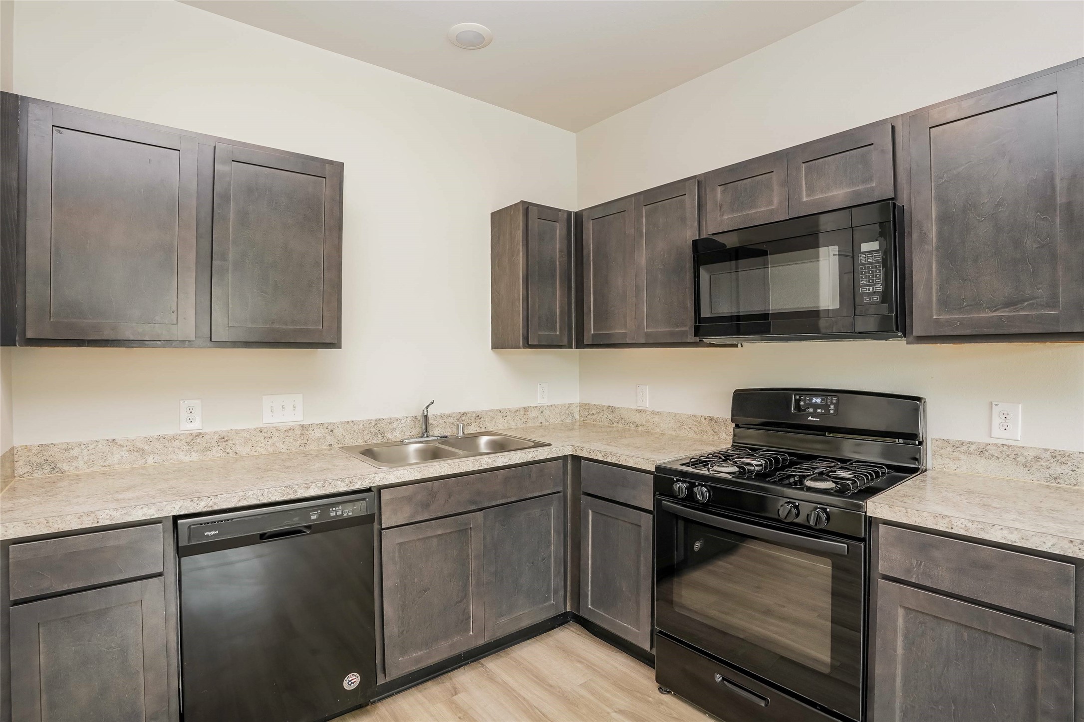Photos may be representative of the floor plan and not the exact home. Finishes, layout, and features of the actual property for lease may vary. Photos may be representative of the floor plan and not the exact home. Finishes, layout, and features of the actual property for lease may vary.