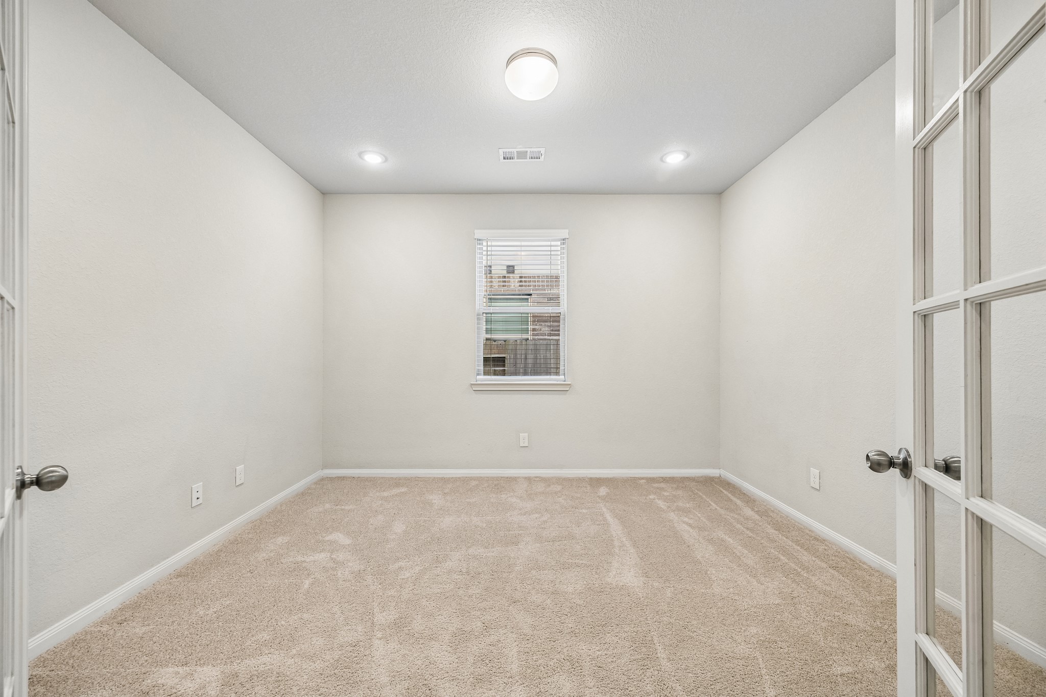 1625 Darwin Cedar Drive, Iowa Colony, TX 77583