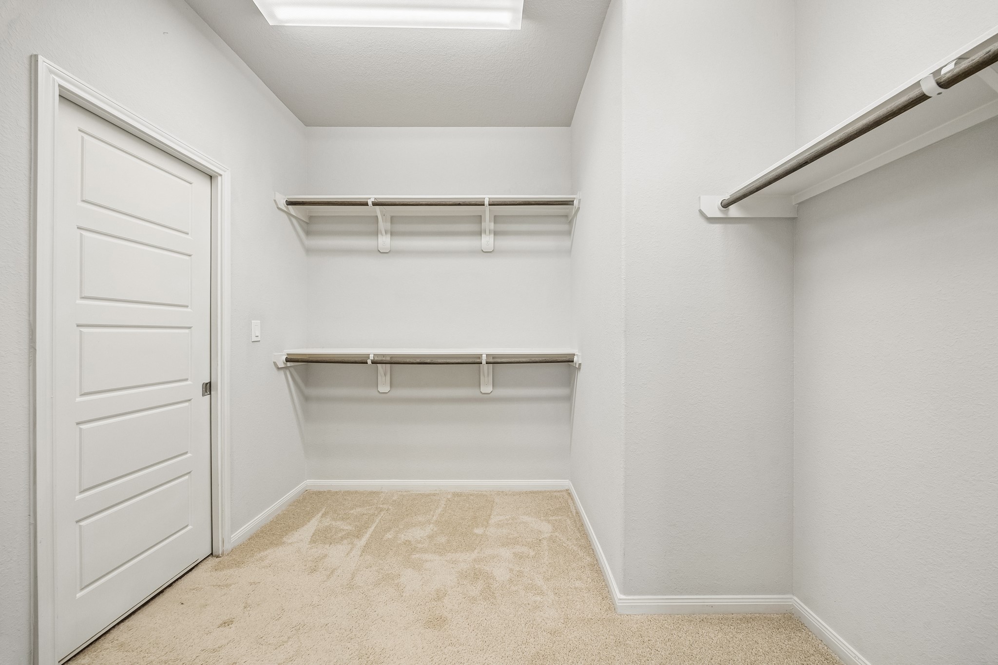 1625 Darwin Cedar Drive, Iowa Colony, TX 77583
