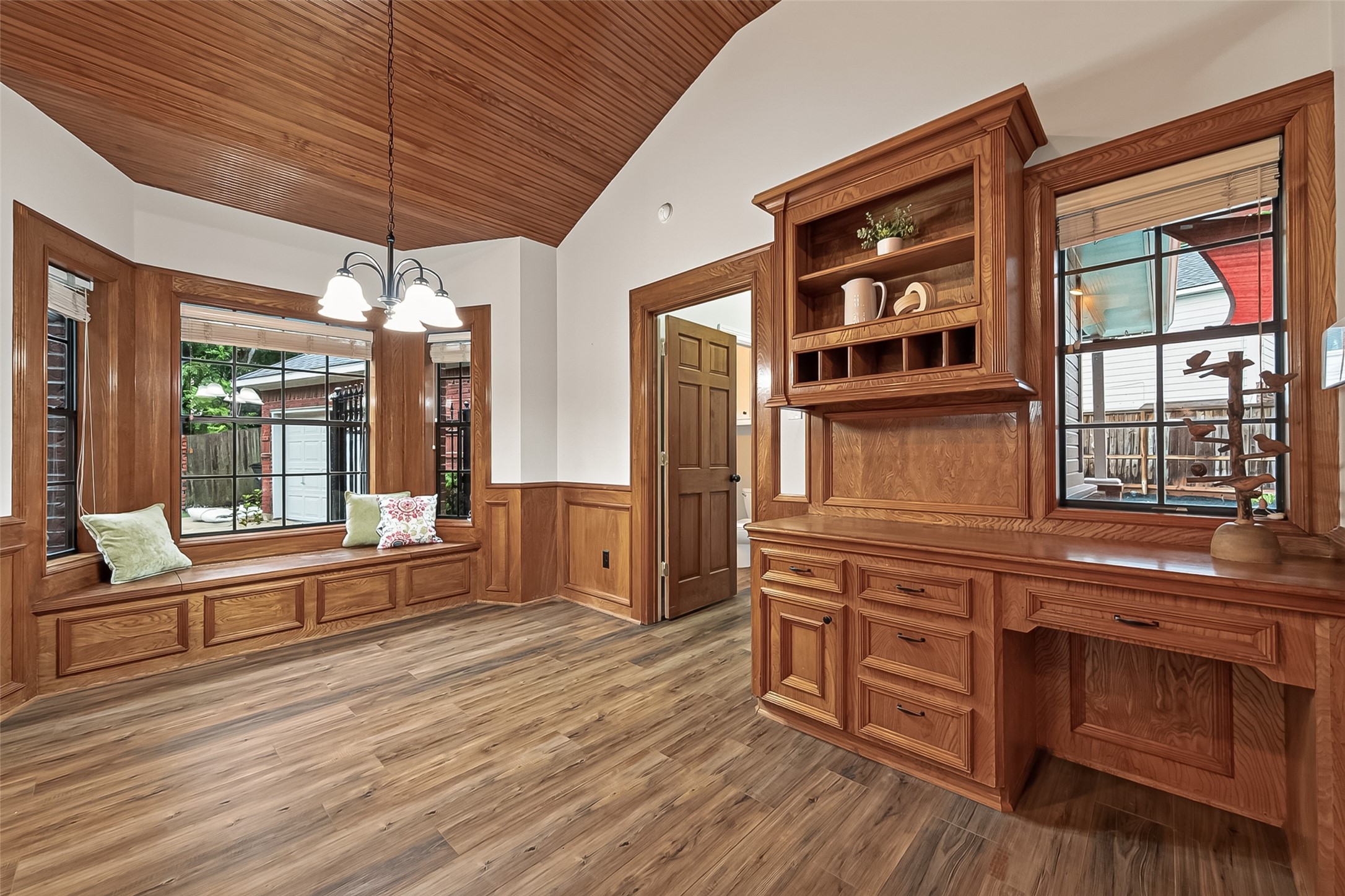 Kitchen also boasts a built-in desk!