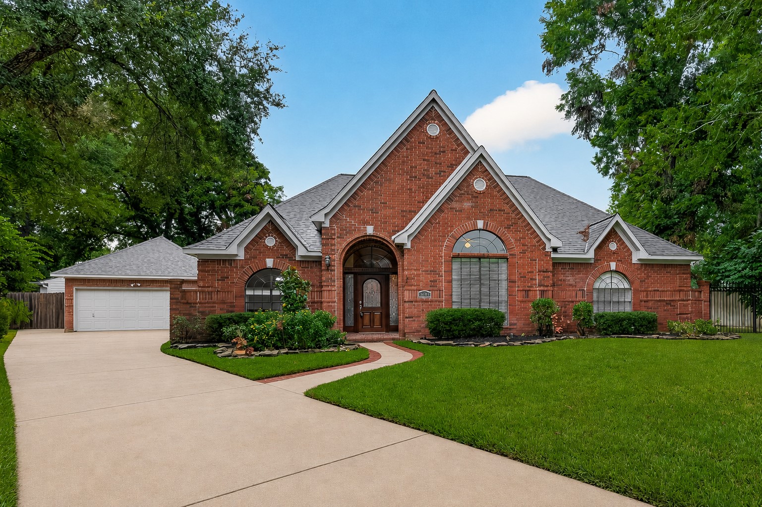 Welcome home to 1410 Briar Green! Updated with pex plumbing Welcome home to 1410 Briar Green! Updated with pex plumbing