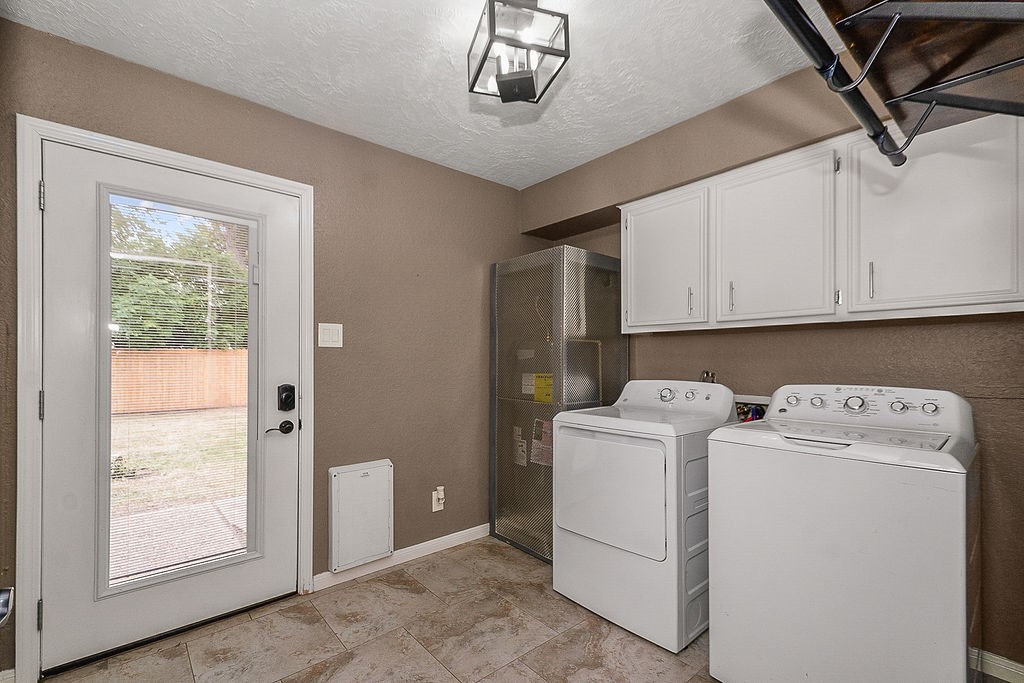 3838 Hansen Drive, Dickinson, TX 77539