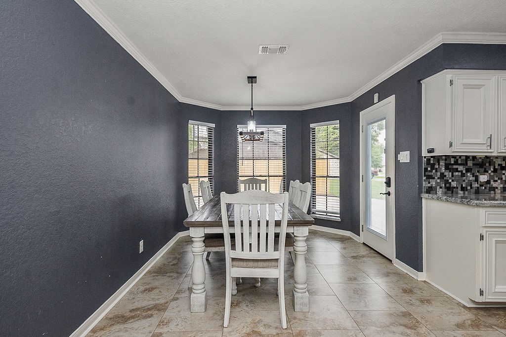 3838 Hansen Drive, Dickinson, TX 77539