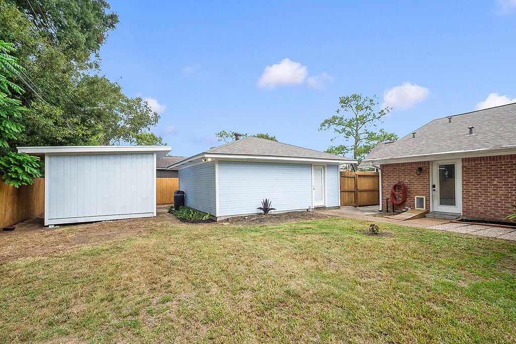 3838 Hansen Drive, Dickinson, TX 77539
