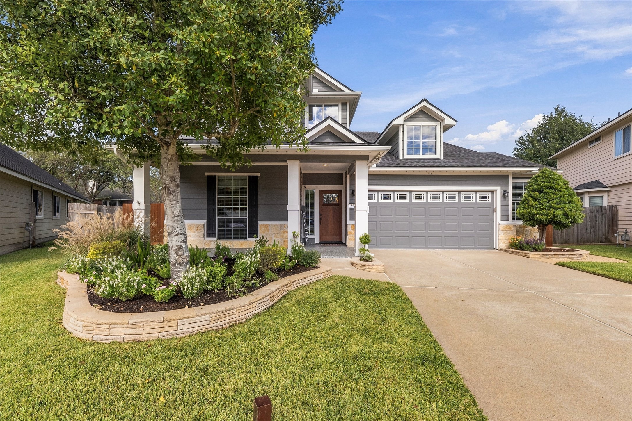 Beautiful Craftsman Style home in Coles Crossing.