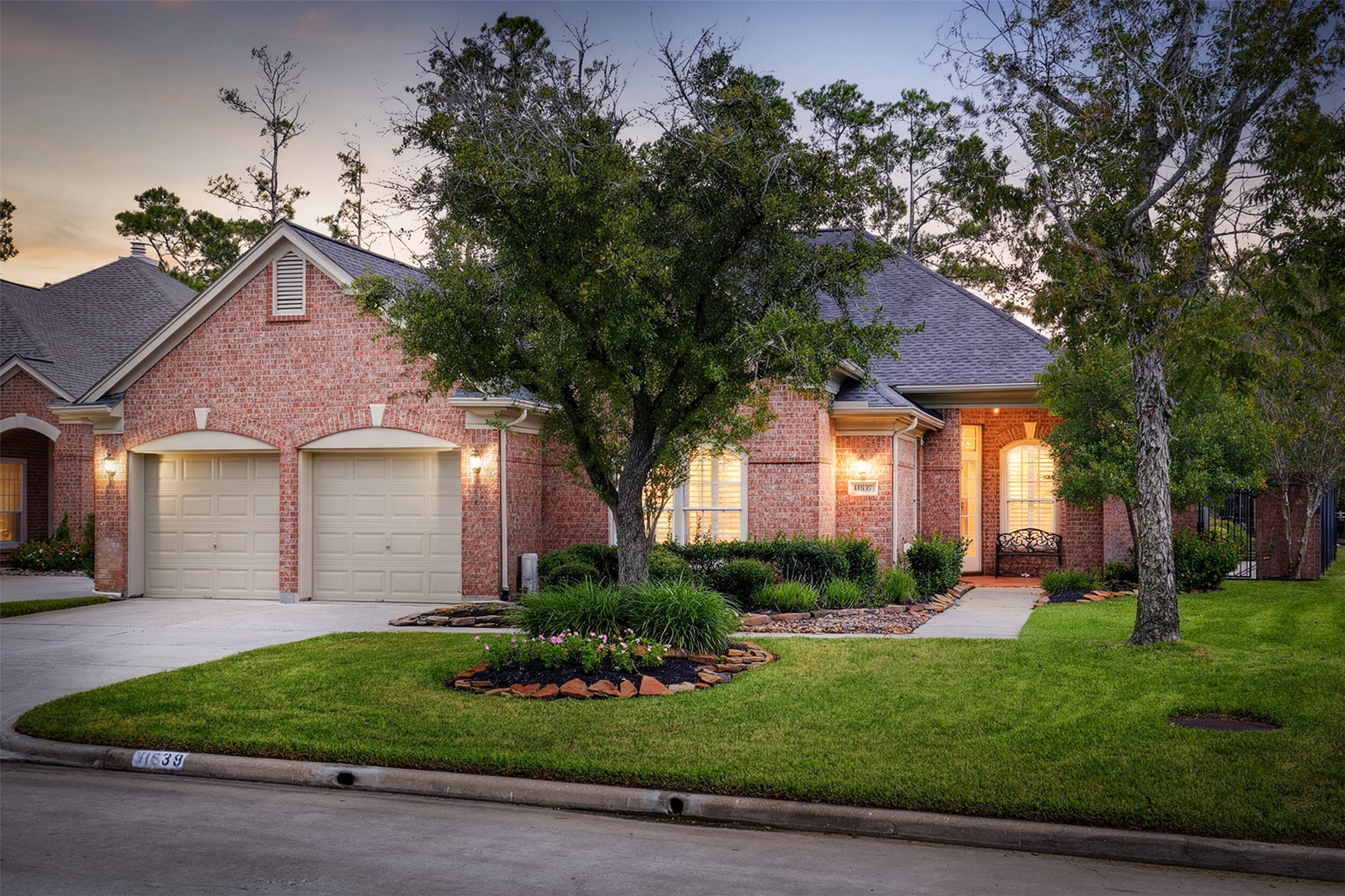 Welcome to 11839 Catrose in the beautiful community of Longwood. Welcome to 11839 Catrose in the beautiful community of Longwood.