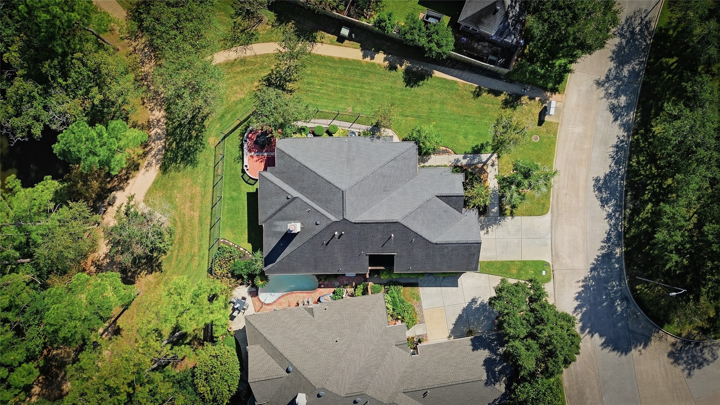 Bird's eye view of this wonderful lot.