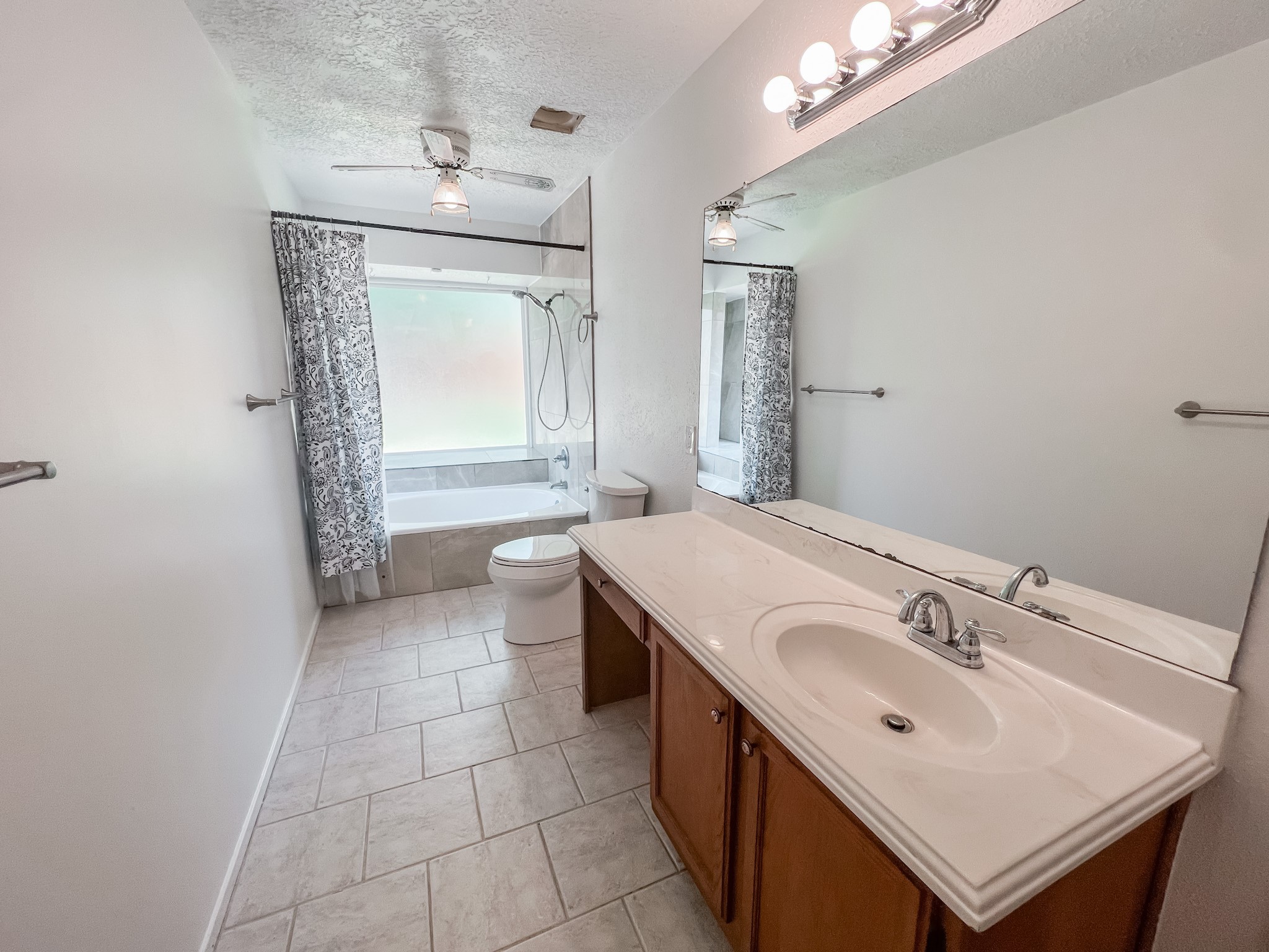 347 Elder Vista Drive, Houston, TX 77598