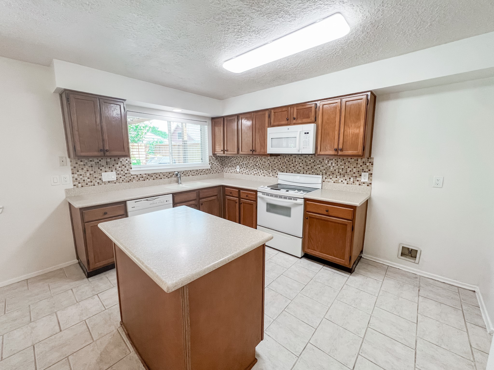 347 Elder Vista Drive, Houston, TX 77598