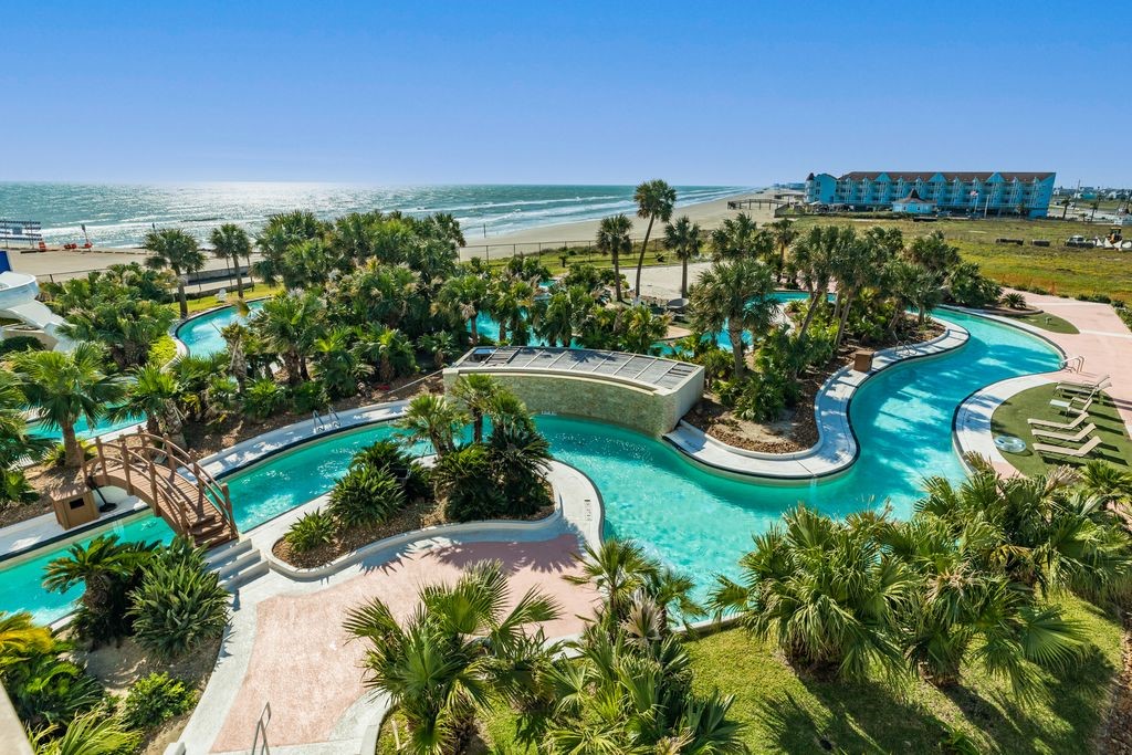 Diamond Beach lazy river