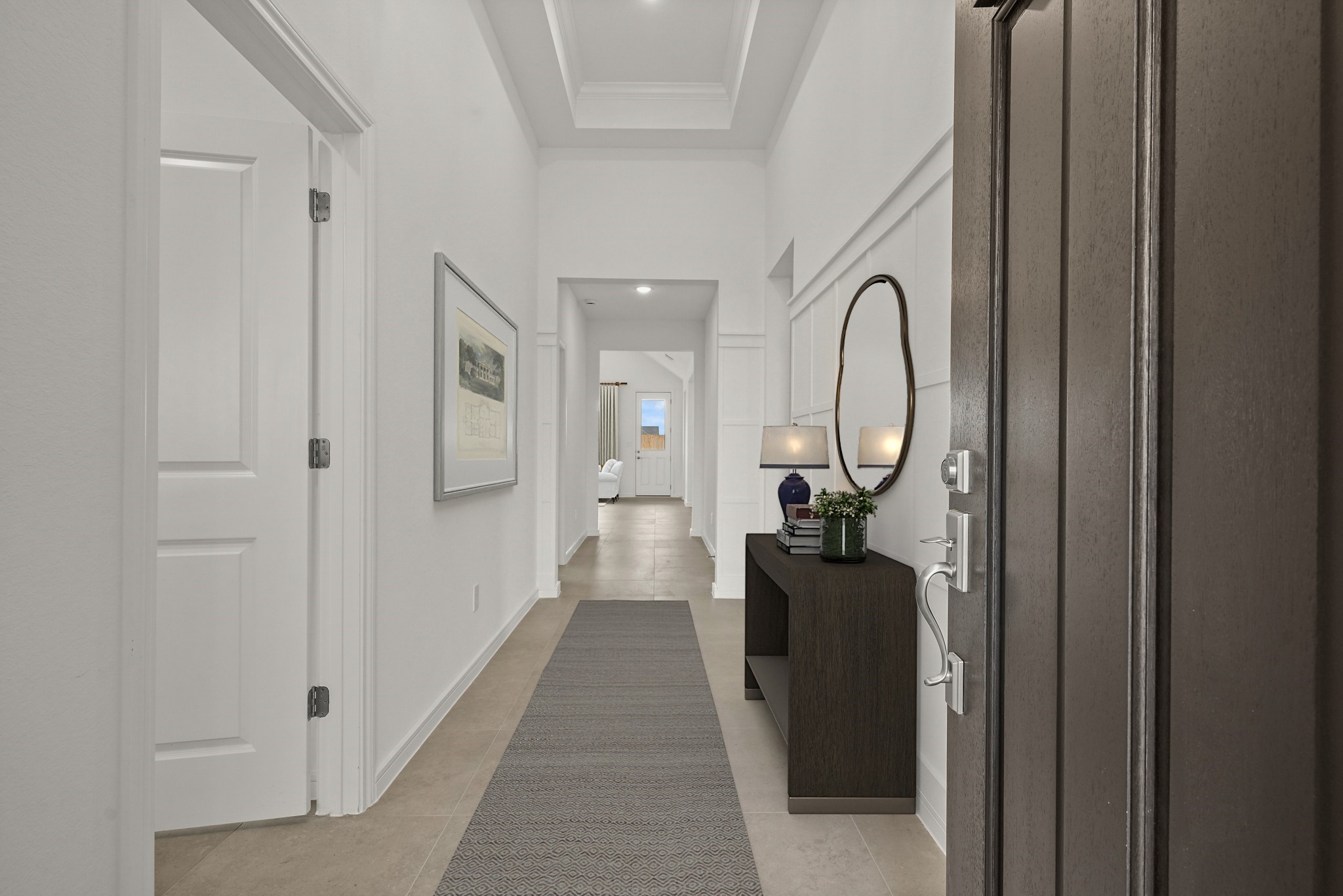 Inviting foyer (*Photo not of actual home and used for illustration purposes only.)